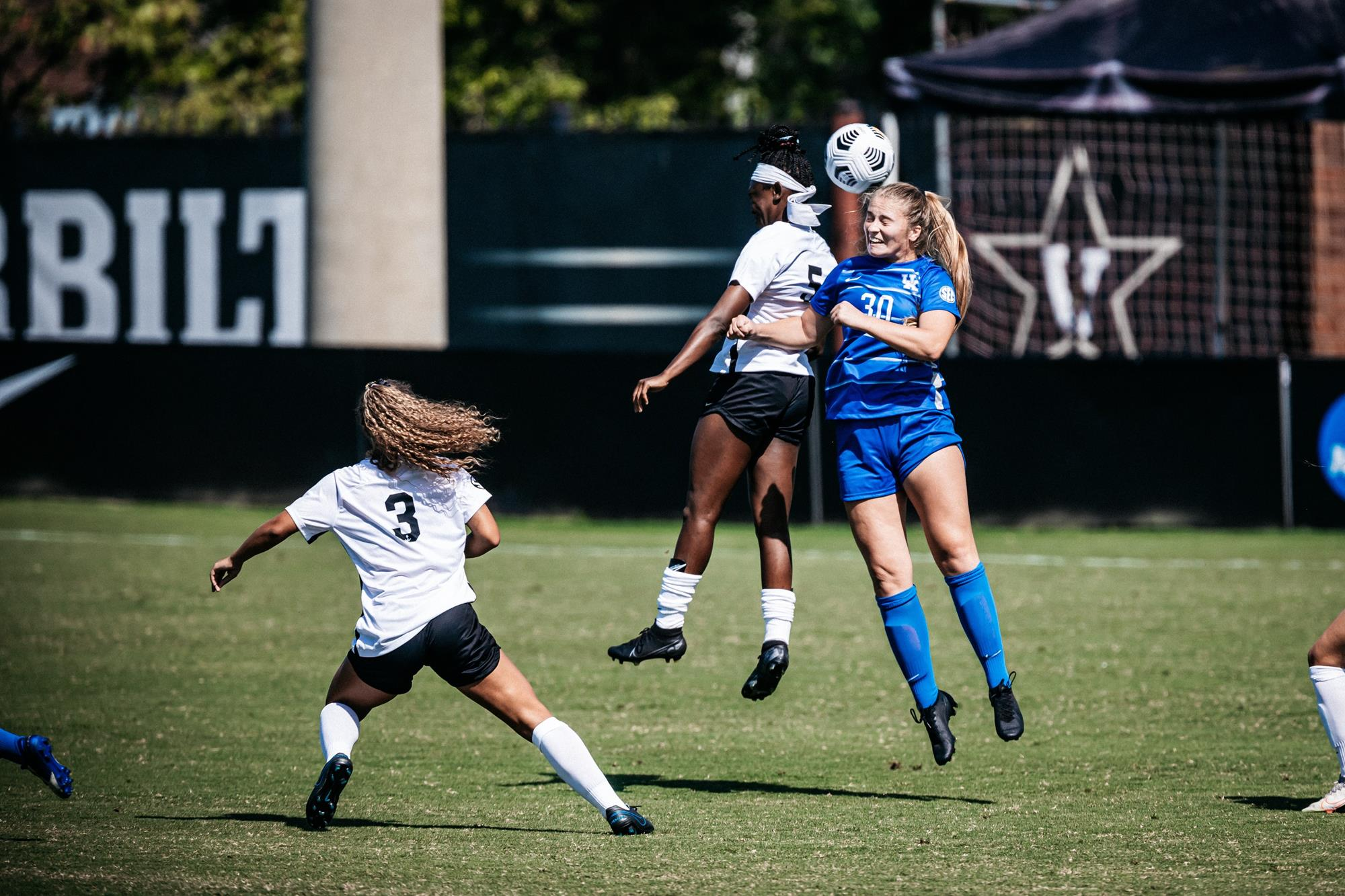 Kentucky Drops Season Opener at Vanderbilt, 3-2