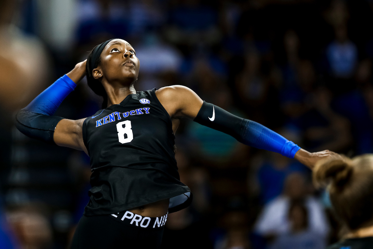 Adanna Rollins Thriving in First Year with UK Volleyball