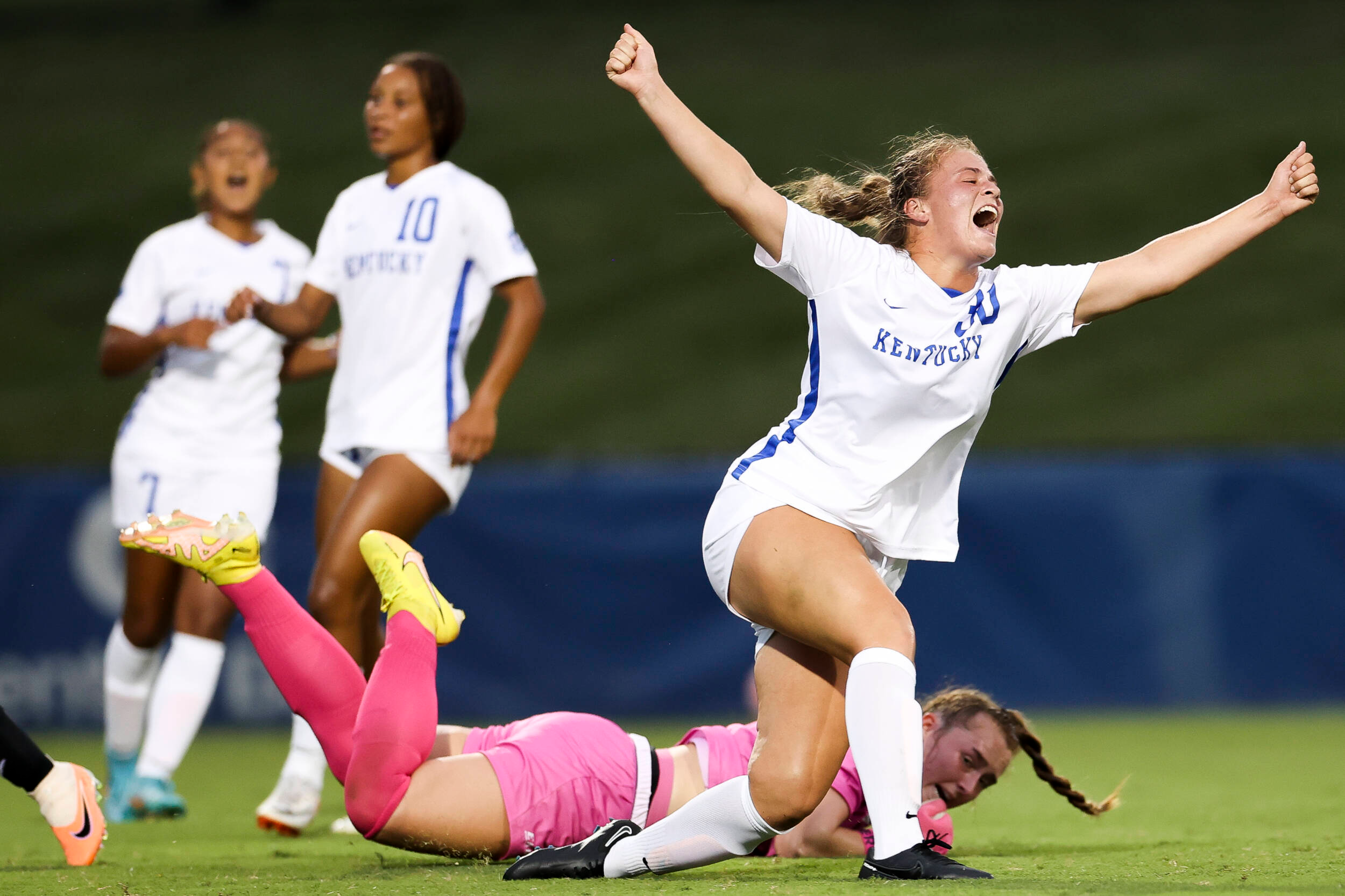 Kentucky Shuts Out EKU For Season-Opening Victory