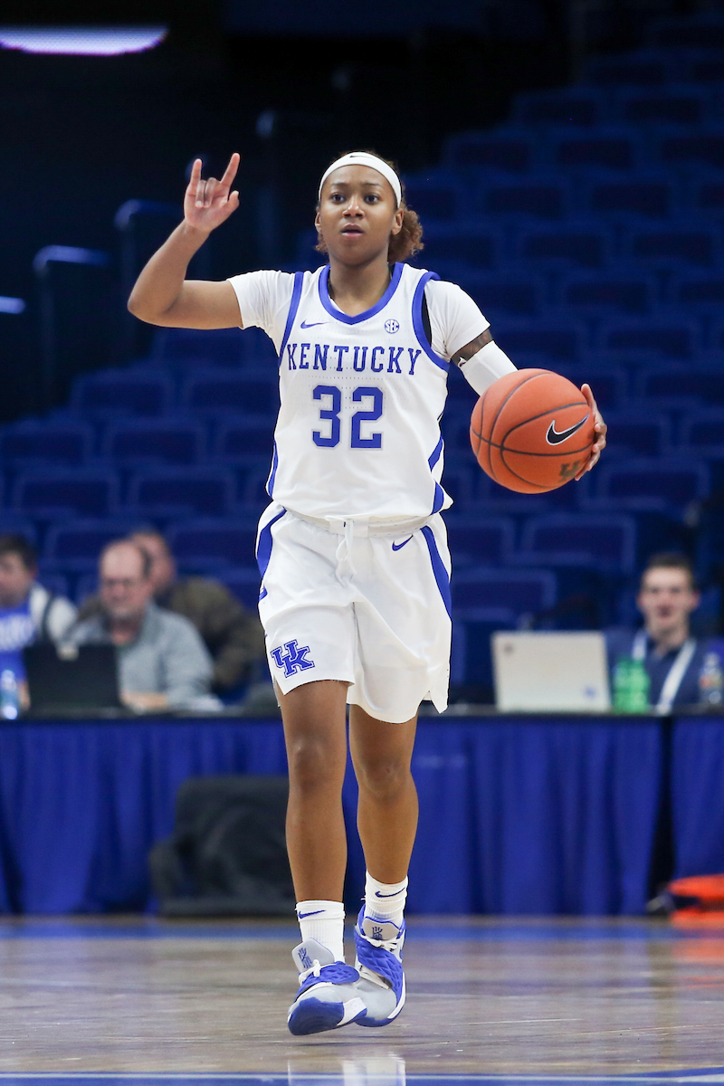 Jaida Roper


Women's Basketball beats Virginia 63-51 at Rupp Arena on Thursday, November 15, 2018.

Photo by Hannah Phillips