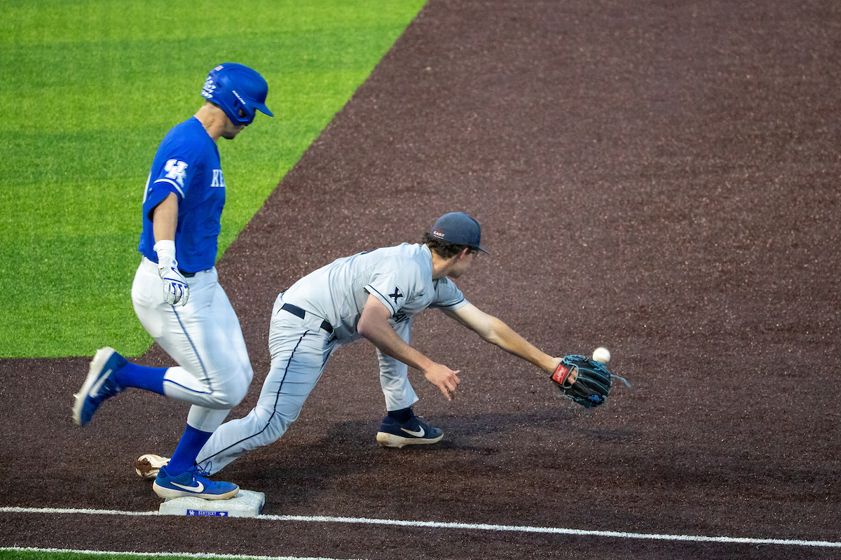 Kentucky Wildcats Dalton Reed (10)

Kentucky baseball defeats Xavier 16-3.

Photo by Mark Mahan | UK Athletics
