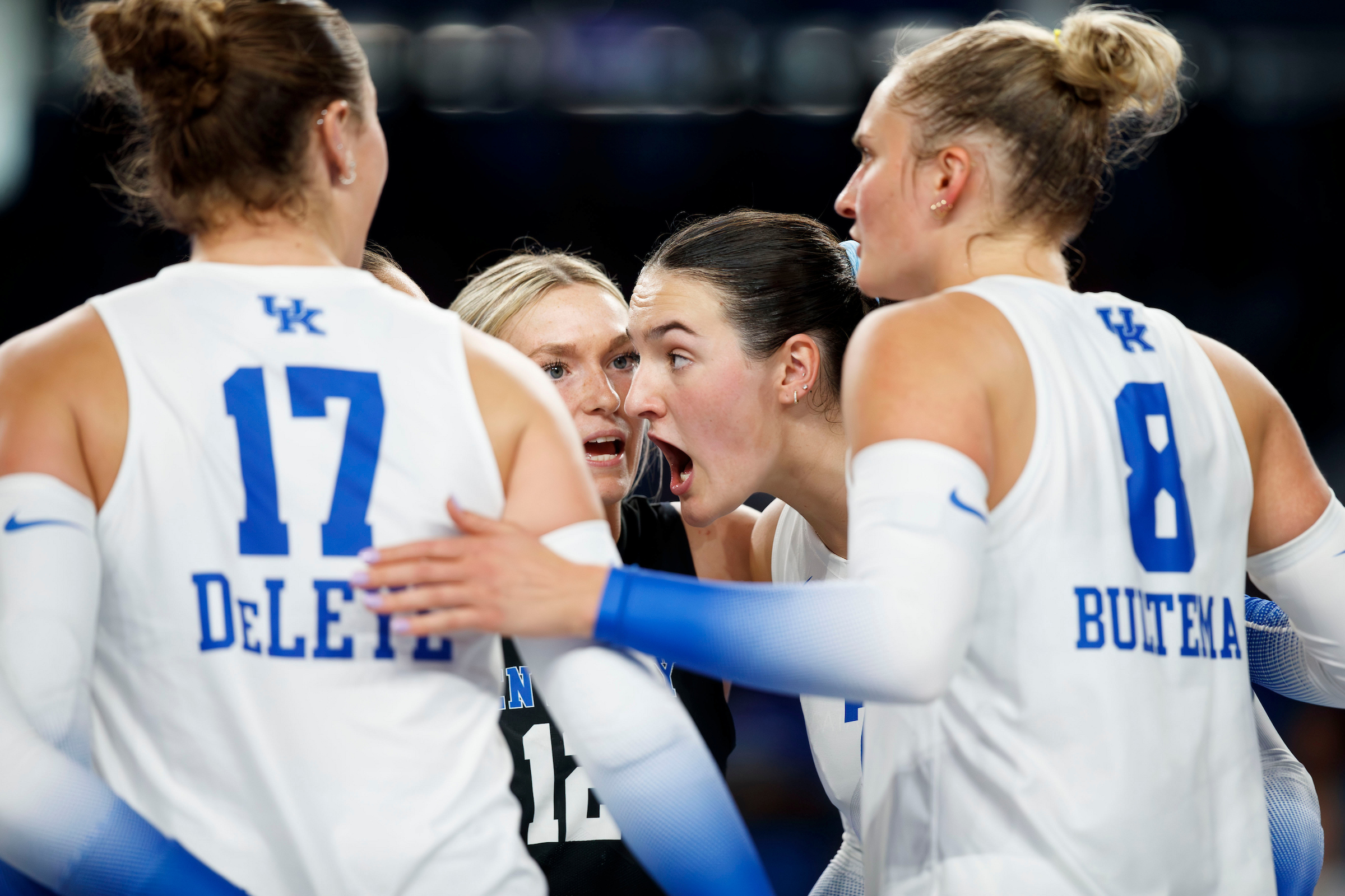 Balanced Offense Pushes No. 4 Kentucky Past New Hampshire