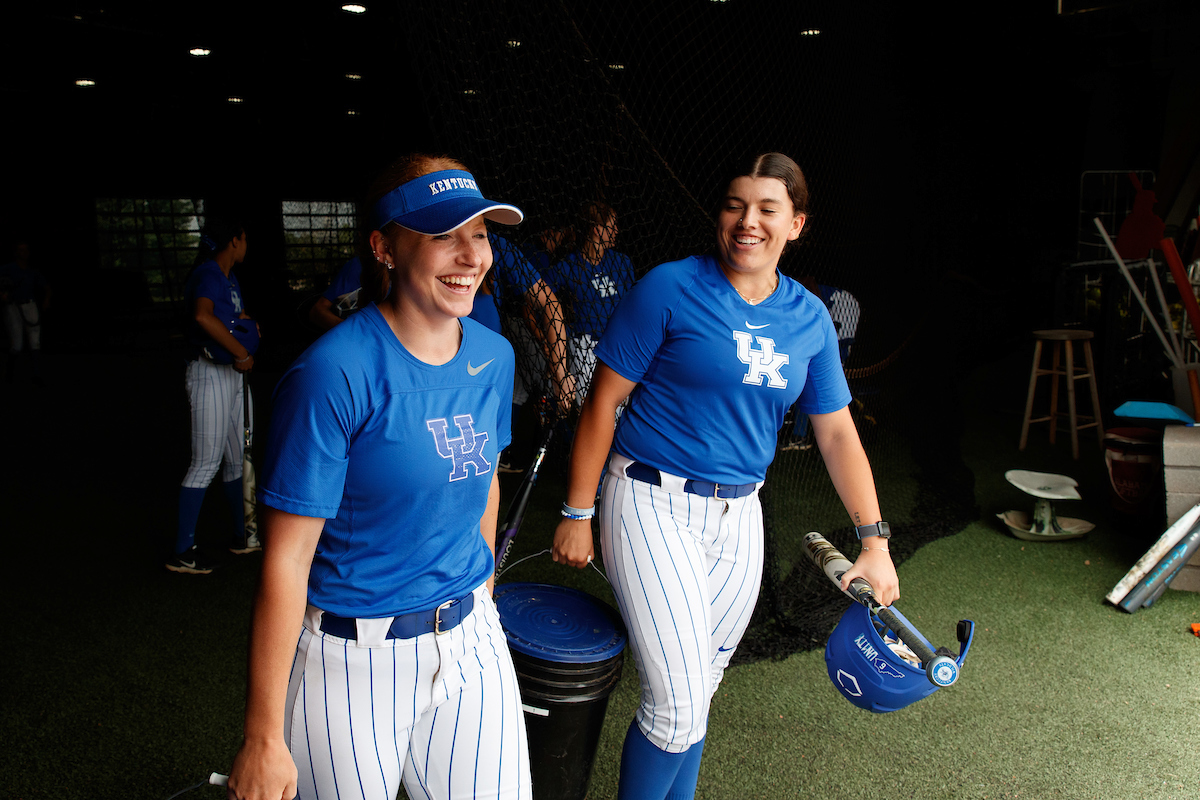 Kentucky-Alabama NCAA Super Regional Saturday Gallery