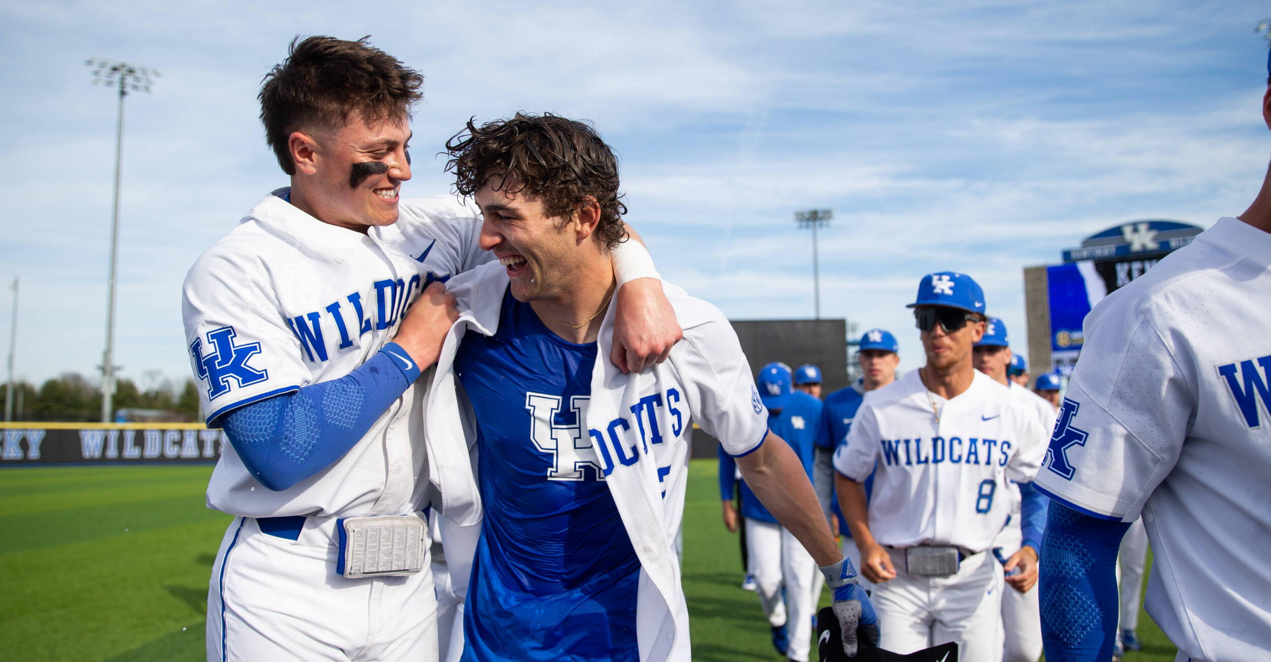 Cats Sweep Series in Walk-Off Fashion