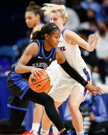 Robyn Benton.

Kentucky loses to DePaul 94-85.

Photo by Elliott Hess | UK Athletics