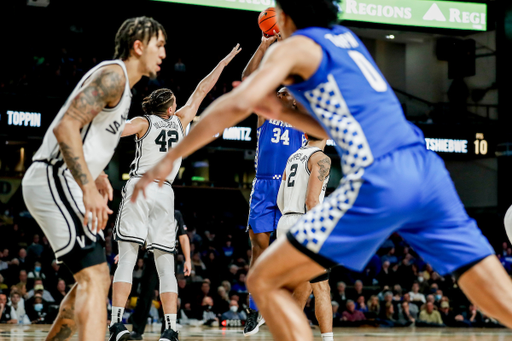 Oscar Tshiebwe. Jacob Toppin.

Kentucky beat Vanderbilt 78-66. 

Photos by Chet White | UK Athletics