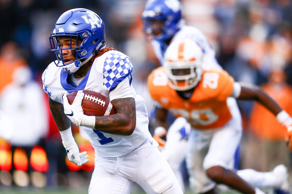 Lynn Bowden

Football falls to Tennessee, 24-7.


Photo by Elliott Hess | UK Athletics
