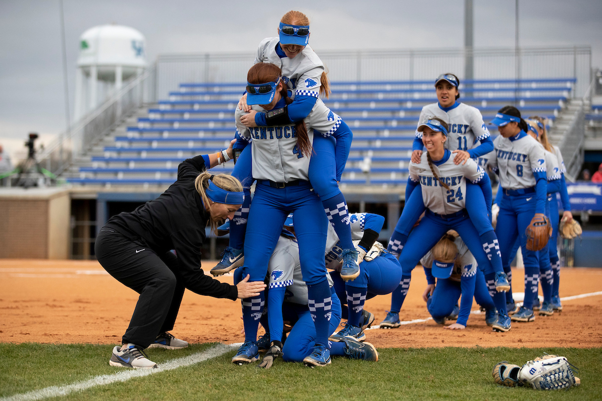Kristine Himes. Renee Abernathy. Jaci Babbs. Team.

Kentucky loses to Ohio State 3-0.

Photos by Chet White | UK Athletics