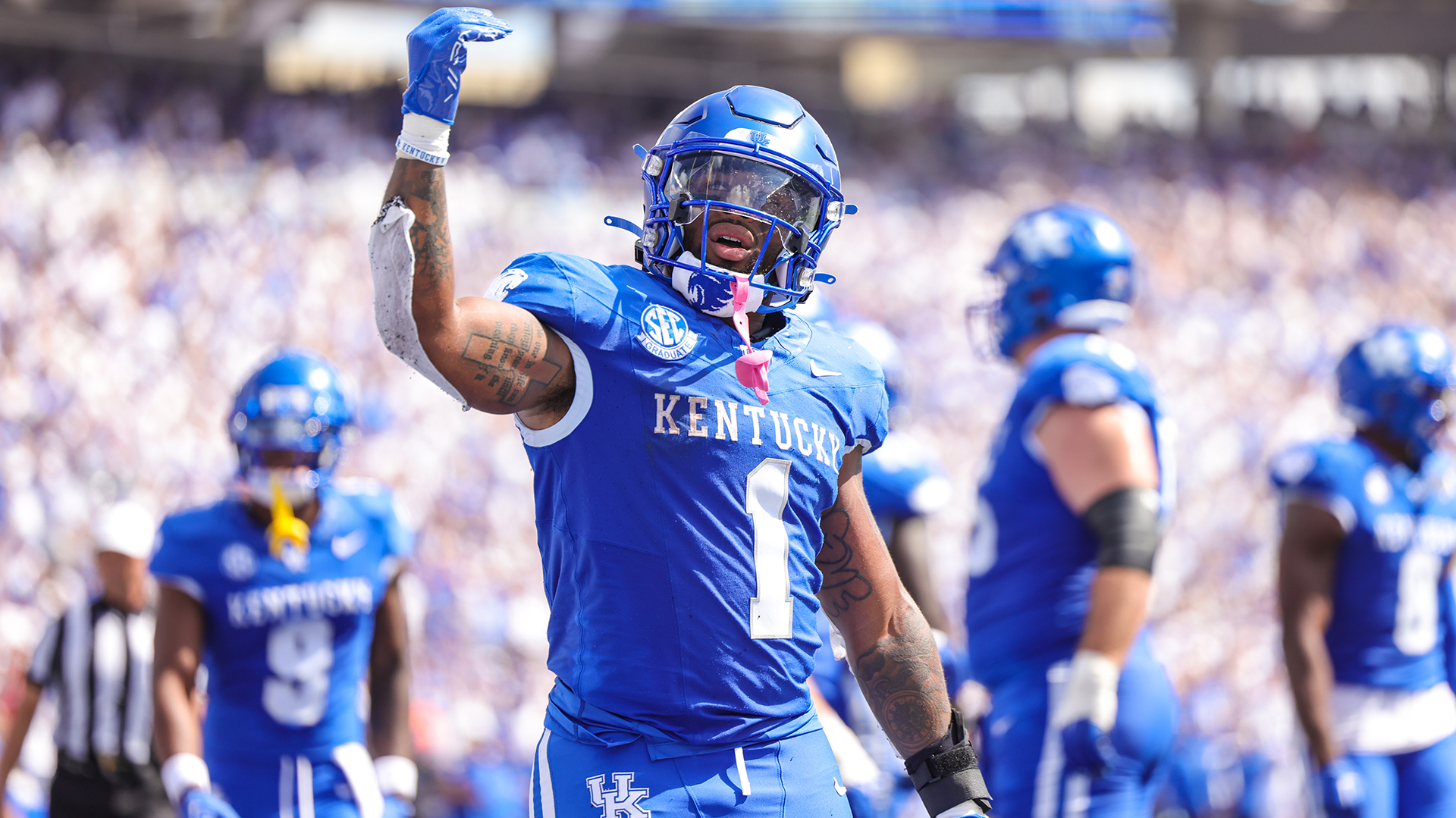 Ray's Day: Davis Has Huge Game in Cats' Win Over Gators