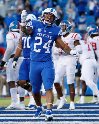 CHRIS RODRIGUEZ JR.

Kentucky falls to Ole Miss, 42-41.

Photo by Elliott Hess | UK Athletics