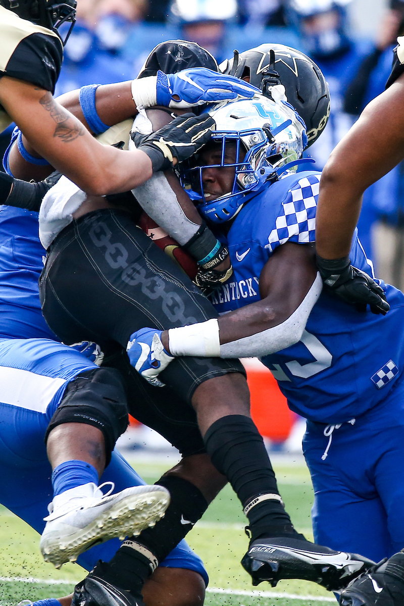 Tackle. 

UK beat Vandy 38-35.

Photo by Eddie Justice | UK Athletics