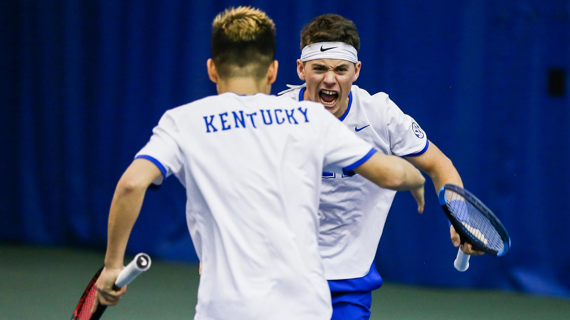Kentucky Beats Memphis, Kennesaw State in Home Doubleheader