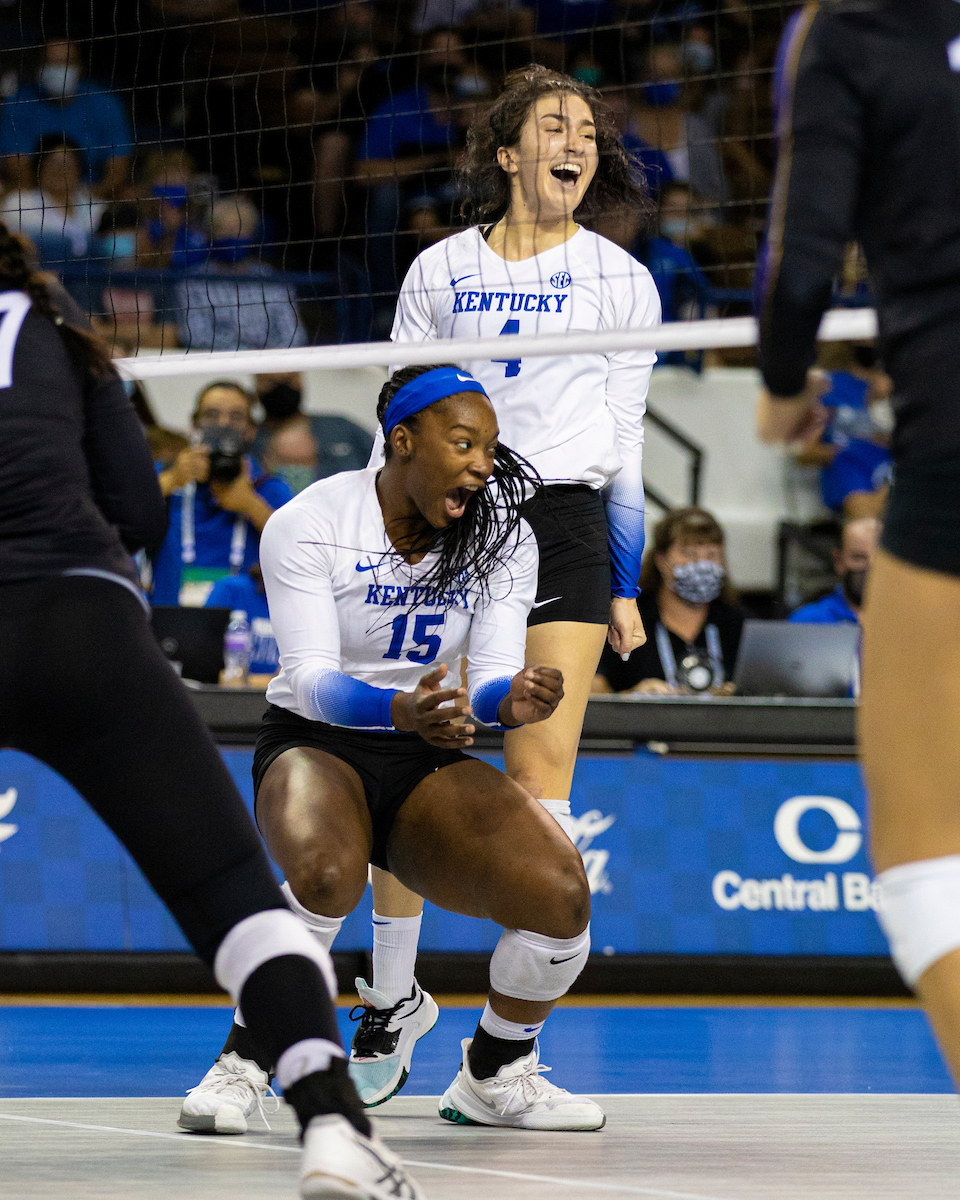 Azhani Tealer, Emma Grome.Kentucky sweeps UNI 3-0.Photo by Grant Lee | UK Athletics