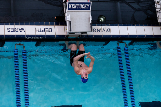 Kentucky Women's Swim/Dive beats Louisville
Kentucky Men's Swim/Dive fall to Louisville.

Photo by Sarah Caputi ?UK Athletics