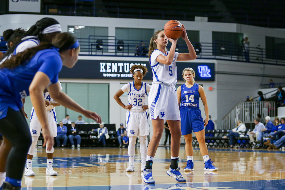 Blair Green

Women's Basketball beat MTSU on Saturday, December 15, 2018. 

Photo by Hannah Phillips  | UK Athletics