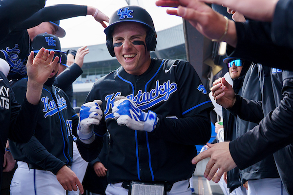 Campbell Jr., Hindle Homer to Lead Kentucky to Run Rule Victory