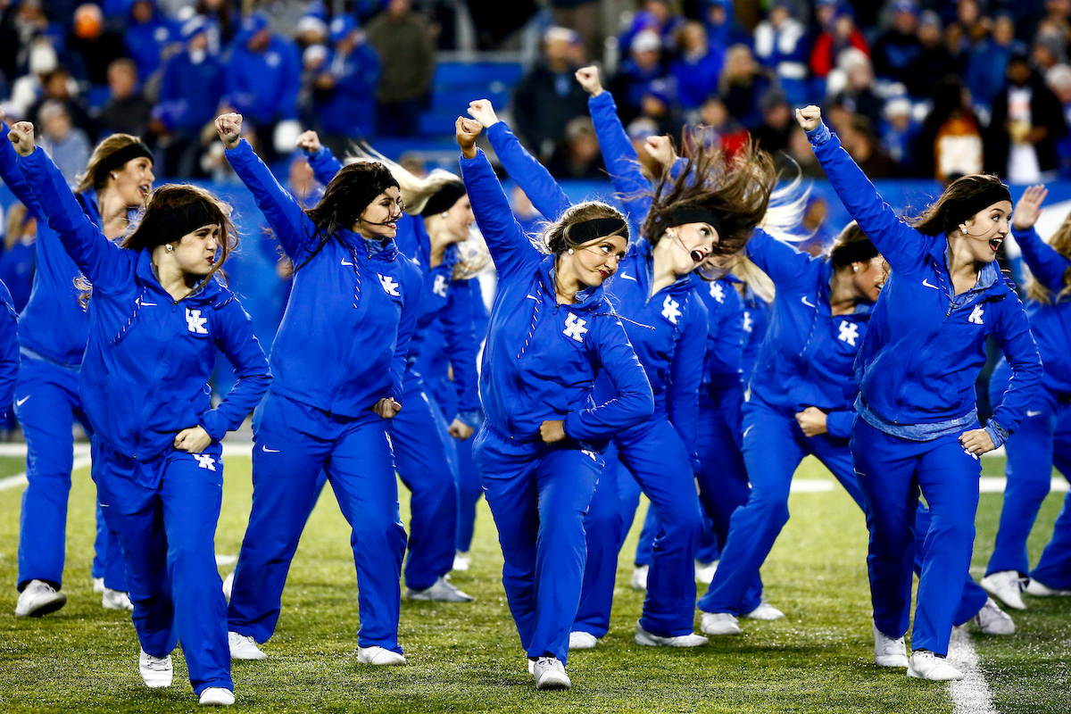 Dance Team. 

Kentucky falls to Tennessee 17-13. 

Photo by Eddie Justice | UK Athletics