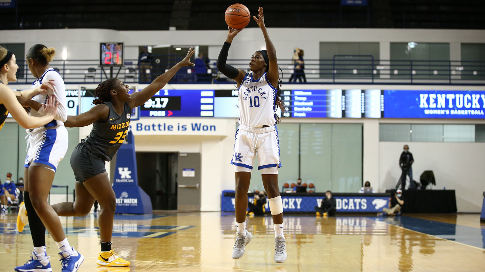 No. 15 Kentucky Gets Past Missouri on Sunday