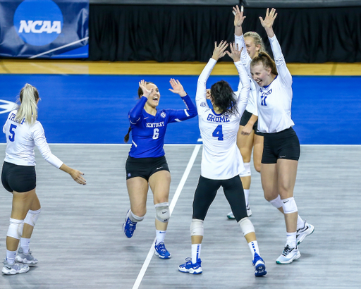 Elise Goetzinger and Eleanor Beavin.

Kentucky sweeps SEMO 3-0.

Photo by Sarah Caputi | UK Athletics