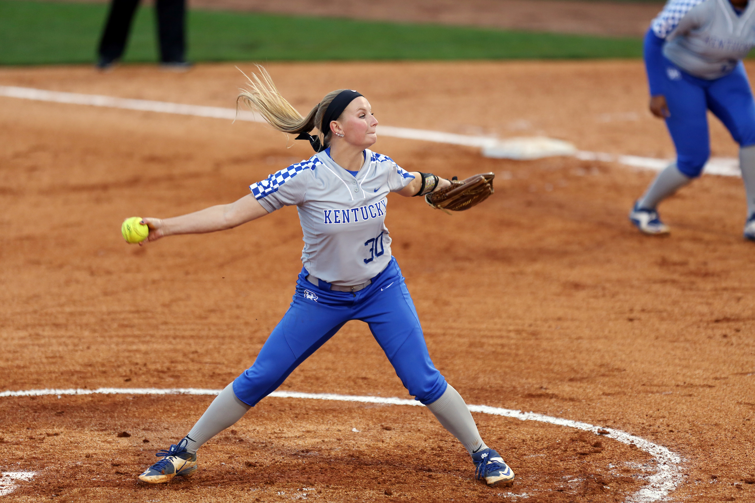 Kentucky-Georgetown Softball Photo Gallery