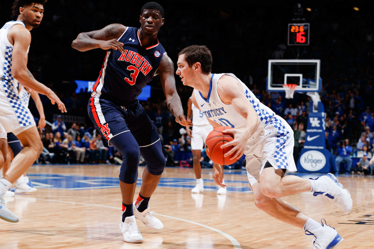 Jonny David.


Kentucky beats Auburn, 80 - 53.

Photo by Elliott Hess | UK Athletics